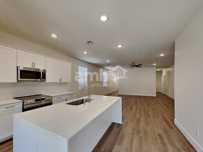 525 Sacred Lotus Pl in Henderson, NV - Building Photo - Building Photo