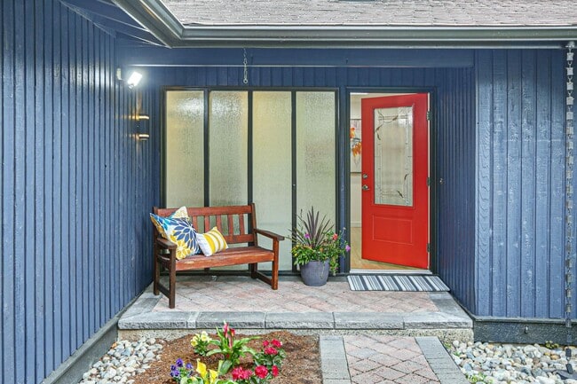 4650 152nd Pl SE in Bellevue, WA - Building Photo - Building Photo