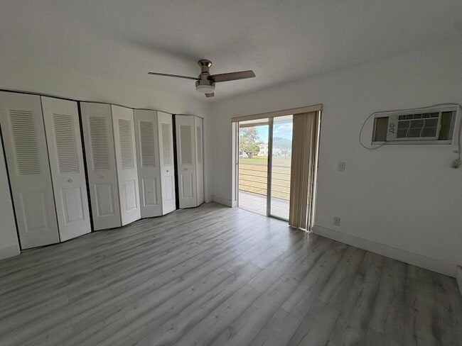 374 Camden P in West Palm Beach, FL - Building Photo - Building Photo