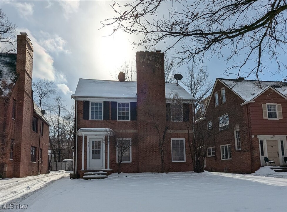 19430 Winslow Rd in Shaker Heights, OH - Building Photo