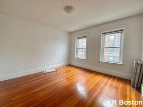 65 Hemenway St in Boston, MA - Building Photo - Building Photo