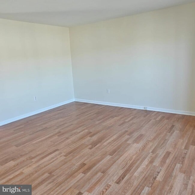 9279 Kristy Dr in Manassas Park, VA - Building Photo - Building Photo