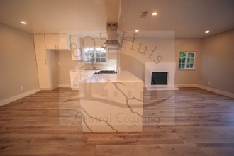 497 Milky Way in Lompoc, CA - Foto de edificio - Building Photo