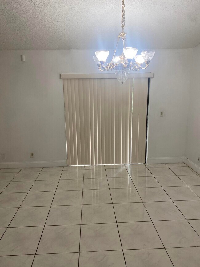 663 White Water Dr in West Palm Beach, FL - Building Photo - Building Photo