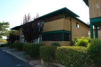 Monte Vista Apartments in Chico, CA - Foto de edificio - Building Photo