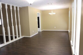 2215 Silver Falls Dr in Humble, TX - Building Photo - Building Photo