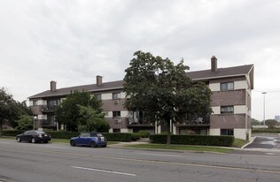 283-285 The West Mall in Toronto, ON - Building Photo