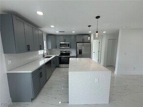 1829 NW 24th Ave in Cape Coral, FL - Building Photo - Building Photo