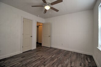 1004 NE 19th St in Oklahoma City, OK - Building Photo - Building Photo