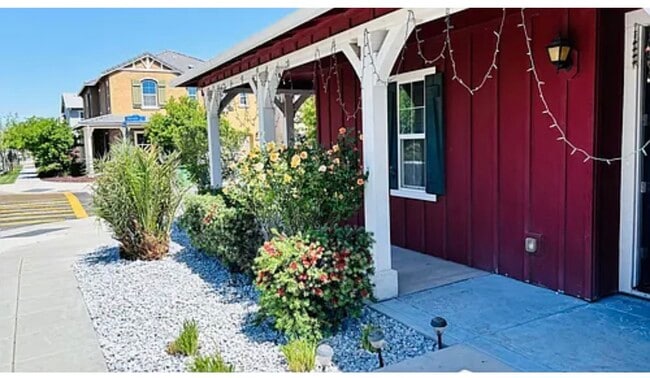 property at 232 Hayward Ln