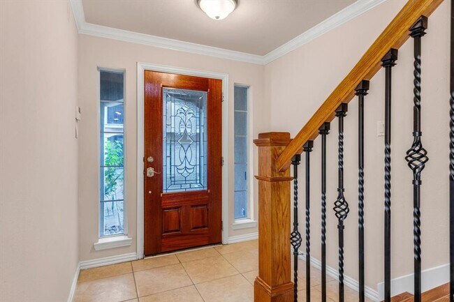 5631 Dolores St in Houston, TX - Building Photo - Building Photo