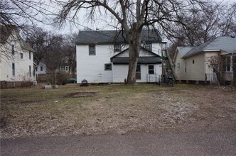 616 Hobart St in Eau Claire, WI - Building Photo - Building Photo
