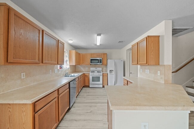 20719 Fair Castle Dr