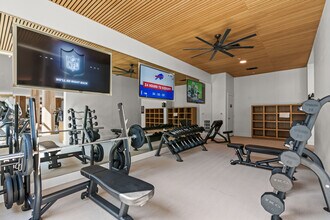 The Crawford in Euless, TX - Foto de edificio - Building Photo