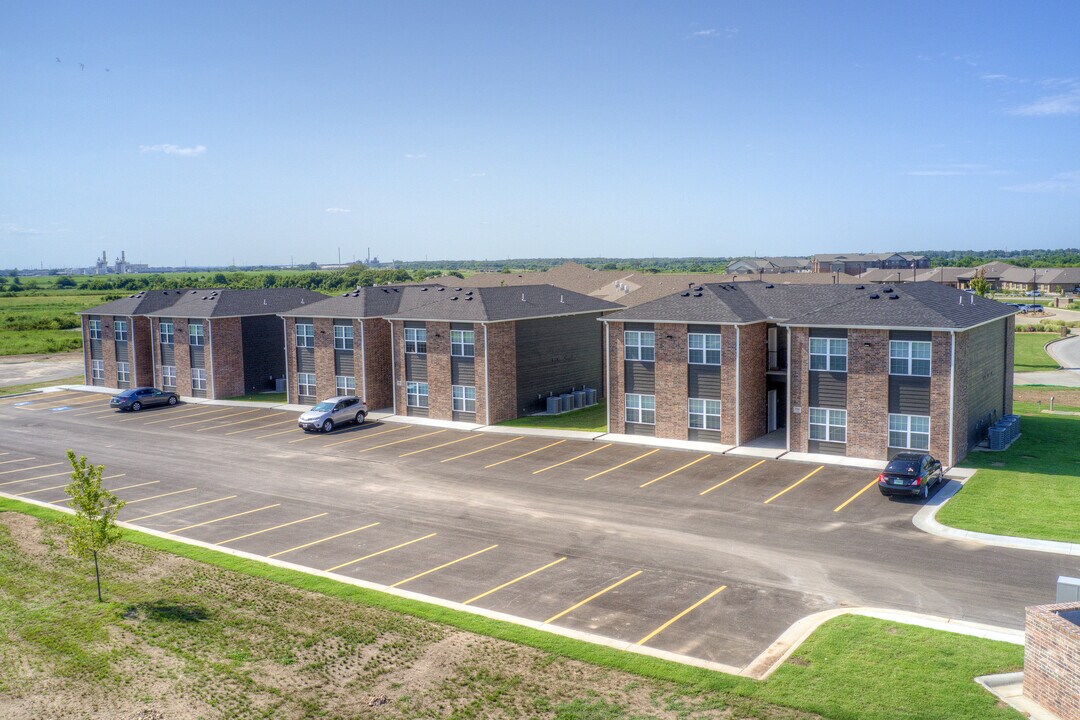 5711 W 33rd Pl in Joplin, MO - Foto de edificio