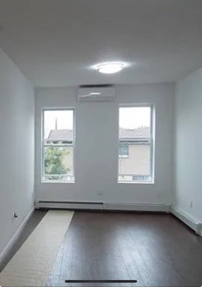 455 Jerome St, Unit #2B