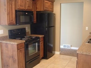 1011 E Gentile St, Unit 1011 in Layton, UT - Building Photo - Building Photo