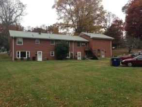 Walnut St Apartments in Winston-Salem, NC - Building Photo - Building Photo