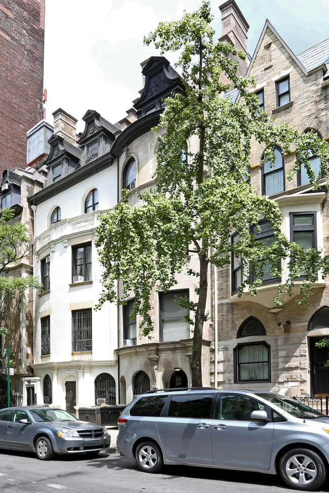 319 W 80th St in New York, NY - Foto de edificio - Building Photo