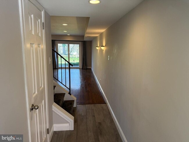 property at 1002 Worthington Dr