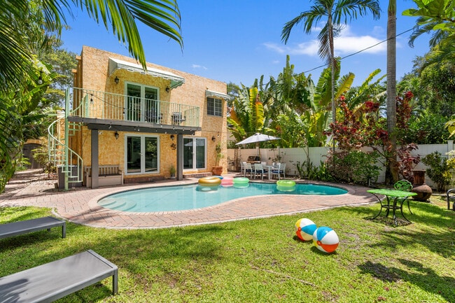 property at 614 SE 5th Ct