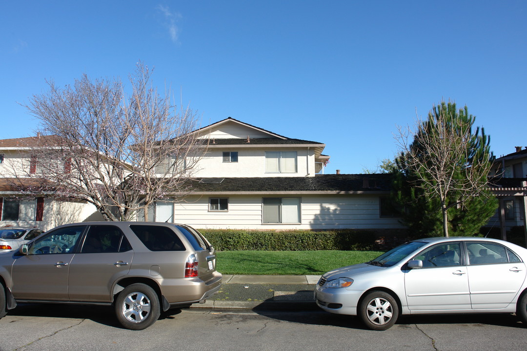 2721-3721 Underwood Dr in San Jose, CA - Building Photo