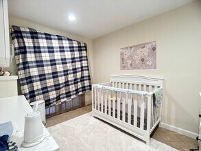 241 Perkins St in Boston, MA - Foto de edificio - Building Photo