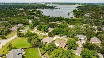 4304 Lucero Dr in Granbury, TX - Building Photo