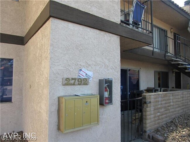 2792 Eldora Cir-Unit -Unit D in Las Vegas, NV - Building Photo - Building Photo