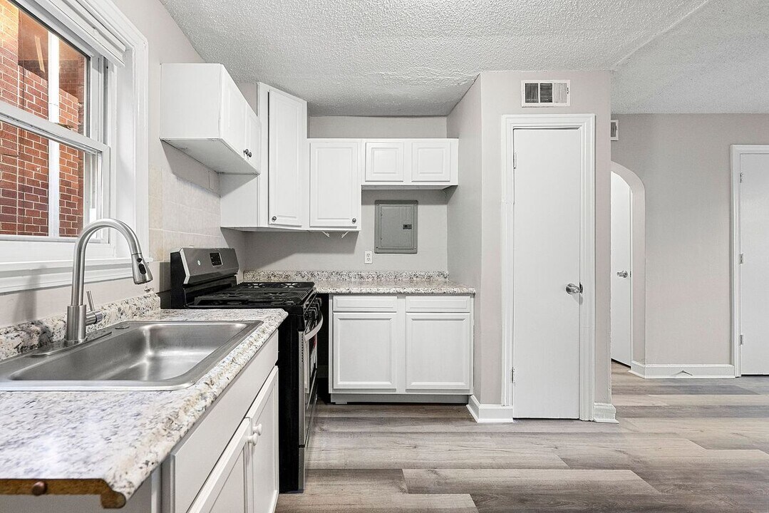 592 Cooper St SW in Atlanta, GA - Building Photo