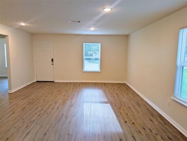 16136 Brettwood Ln in Splendora, TX - Building Photo - Building Photo