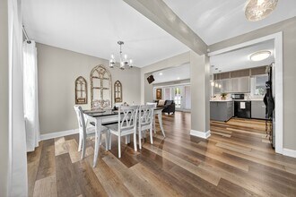 147 Sunset Dr in Gallatin, TN - Foto de edificio - Building Photo