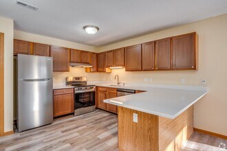 660 N Spring St in Port Washington, WI - Building Photo - Building Photo
