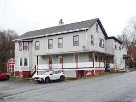 19 Main St in Wappingers Falls, NY - Building Photo