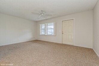 2403 Lowson Blvd, Unit fairway condo in Delray Beach, FL - Building Photo - Building Photo