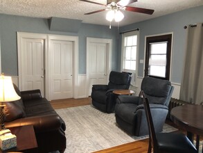 1007 Spring St in Grinnell, IA - Building Photo - Building Photo