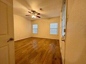 102 Hitching Post Rd in Kyle, TX - Building Photo - Building Photo