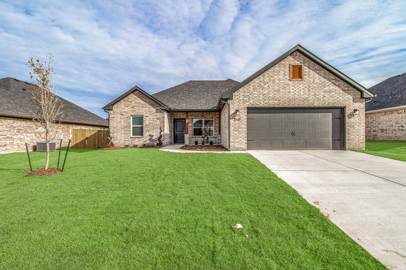 2819 Orchid Dr in Sherman, TX - Foto de edificio