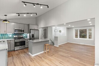 7789 New Hope E in Liverpool, NY - Building Photo - Building Photo