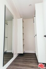 1431 S Sherbourne Dr in Los Angeles, CA - Building Photo - Building Photo