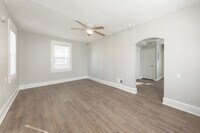 1121 Metropolitan Ave photo'