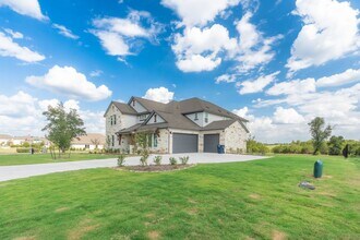 301 Northcrest Dr in Liberty Hill, TX - Building Photo - Building Photo