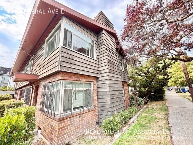 property at 415 Federal Ave E