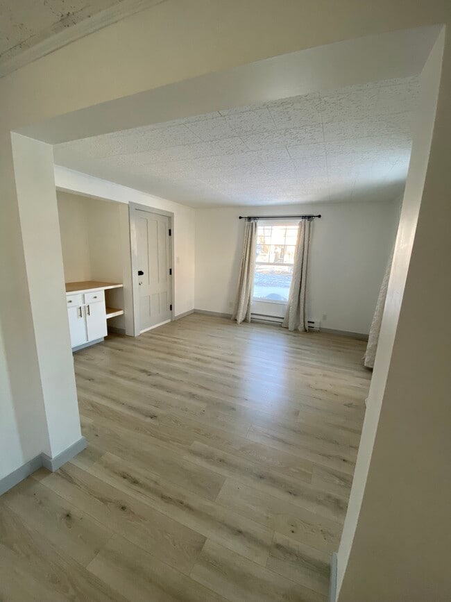 454 Kenwood Ave, Unit 1ST FLOOR-#1 in Delmar, NY - Building Photo - Building Photo