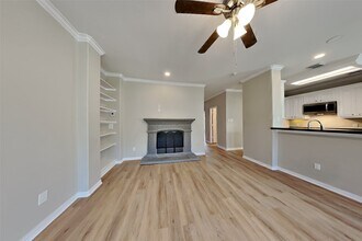 3326 Beacon View Ct in Pearland, TX - Foto de edificio - Building Photo