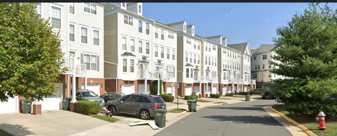 13606 Salk St, Unit 13606 in Herndon, VA - Building Photo