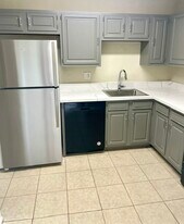 6050 Alpine Cir in Beaumont, TX - Building Photo
