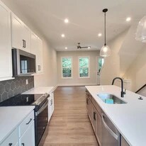 912 Spencer Ave in Atlanta, GA - Building Photo