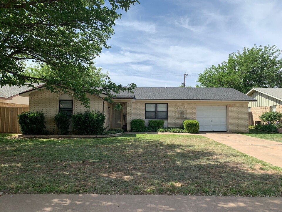 5503 10th St in Lubbock, TX - Building Photo