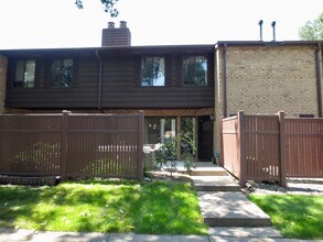 2572 Alabama Ave S in Minneapolis, MN - Building Photo - Building Photo